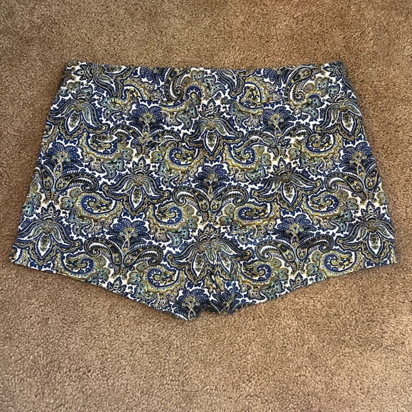 J. Crew city fit shorts in paisley - Picture 2 of 3